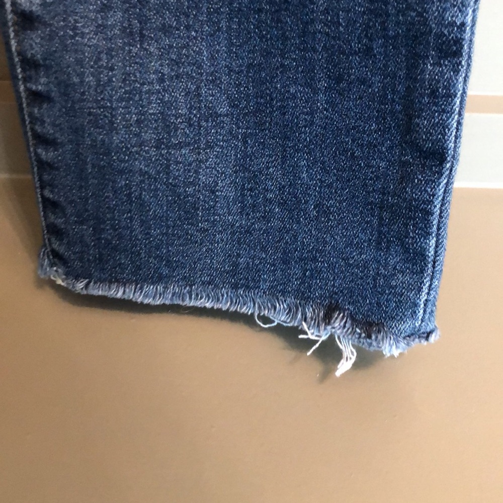 HIGH RISE DISTRESSED STRAIGHT CROP - Picture 4 of 5